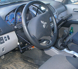 L200 УУА-11 - устройство ручного управления автомобилем